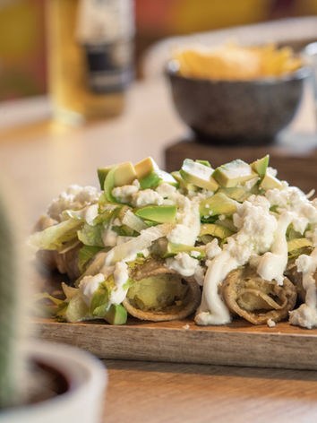 Guacamole fatto in casa e nachos
